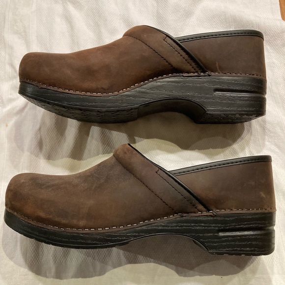 Mens Dansko Antique  Brown Clogs Size 14 Wide main image 12
